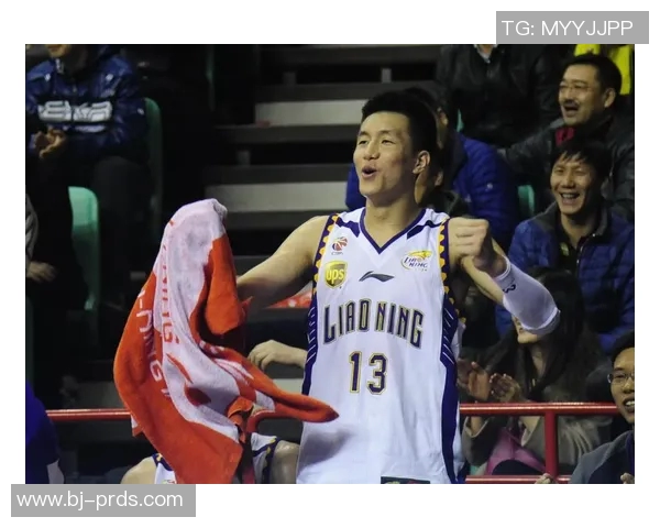 篮球明星片场背后的故事与训练揭秘让你更了解他们的辉煌与努力